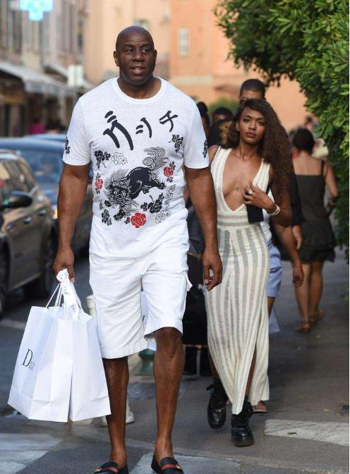 不少教练直 不少教练直